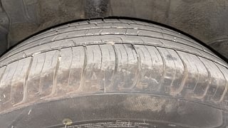 Used 2021 Hyundai New i20 Asta 1.0 Turbo IMT Petrol Manual tyres RIGHT REAR TYRE TREAD VIEW