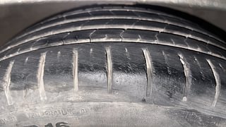 Used 2019 Maruti Suzuki Ciaz Alpha AT Petrol Petrol Automatic tyres RIGHT FRONT TYRE TREAD VIEW