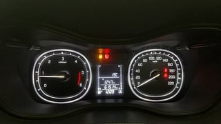 Used 2017 maruti-suzuki Vitara Brezza ZDI PLUS Dual Tone Diesel Manual interior CLUSTERMETER VIEW