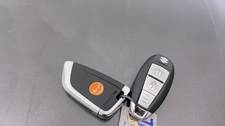 Used 2018 Maruti Suzuki Vitara Brezza [2016-2020] ZDi Plus Diesel Manual extra CAR KEY VIEW