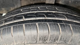 Used 2018 Renault Kwid [2015-2019] RXT Petrol Manual tyres LEFT FRONT TYRE TREAD VIEW
