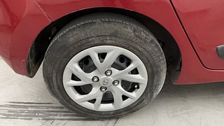 Used 2017 Hyundai Grand i10 [2017-2020] Sportz (O) 1.2 kappa VTVT Petrol Manual tyres RIGHT REAR TYRE RIM VIEW