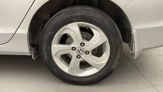 Used 2015 Honda City [2014-2017] VX CVT Petrol Automatic tyres LEFT REAR TYRE RIM VIEW