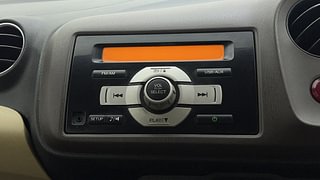 Used 2012 Honda Brio [2011-2016] S MT Petrol Manual top_features Integrated (in-dash) music system