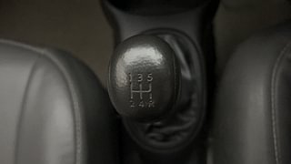 Used 2016 Nissan Micra Active [2012-2020] XV Safety Pack Petrol Manual interior GEAR  KNOB VIEW
