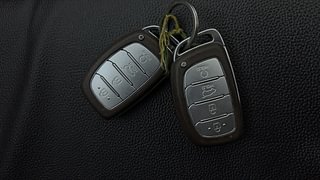 Used 2022 Hyundai Venue SX (O) 1.0 Turbo iMT Petrol Manual extra CAR KEY VIEW