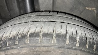 Used 2013 Maruti Suzuki Swift [2011-2017] ZDi Diesel Manual tyres RIGHT REAR TYRE TREAD VIEW