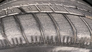 Used 2012 Volkswagen Polo [2010-2014] Highline1.2L (P) Petrol Manual tyres RIGHT FRONT TYRE TREAD VIEW