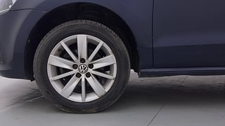 Used 2014 Volkswagen Polo [2010-2014] Highline1.2L (P) Petrol Manual tyres LEFT FRONT TYRE RIM VIEW