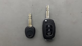 Used 2018 Hyundai Elite i20 [2014-2018] Sportz 1.2 Petrol Manual extra CAR KEY VIEW