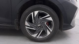 Used 2023 Hyundai New i20 Asta (O) 1.2 MT Petrol Manual tyres RIGHT FRONT TYRE RIM VIEW