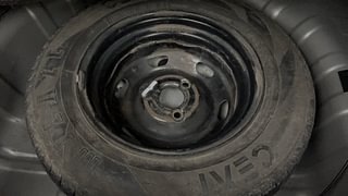 Used 2017 Renault Kwid [2015-2019] 1.0 RXL AMT Petrol Automatic tyres SPARE TYRE VIEW