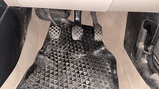 Used 2012 Volkswagen Polo [2010-2014] Highline1.2L (P) Petrol Manual interior PEDALS VIEW