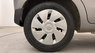 Used 2016 Maruti Suzuki Celerio ZXI AMT Petrol Automatic tyres RIGHT REAR TYRE RIM VIEW