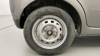 Used 2014 Chevrolet Spark [2012-2017] LS 1.0 Petrol Manual tyres RIGHT REAR TYRE RIM VIEW