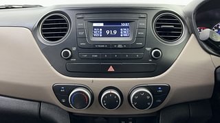 Used 2016 Hyundai Grand i10 [2013-2017] Sportz 1.2 Kappa VTVT Petrol Manual interior MUSIC SYSTEM & AC CONTROL VIEW