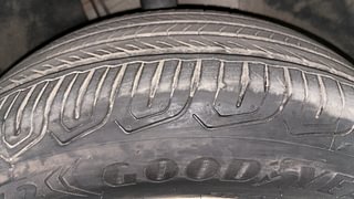 Used 2022 Volkswagen Taigun Highline 1.0 TSI AT Petrol Automatic tyres RIGHT FRONT TYRE TREAD VIEW