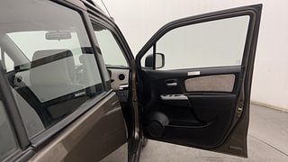 Used 2016 Maruti Suzuki Wagon R 1.0 [2015-2019] VXi (O) AMT Petrol Automatic interior RIGHT FRONT DOOR OPEN VIEW