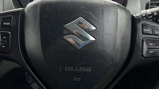 Used 2016 maruti-suzuki Vitara Brezza ZDI PLUS Dual Tone Diesel Manual top_features Airbags