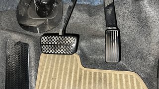 Used 2019 Honda Amaze 1.2 V CVT Petrol Petrol Automatic interior PEDALS VIEW