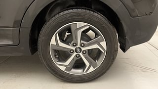 Used 2019 Hyundai Creta [2018-2020] 1.6 SX AT Diesel Automatic tyres LEFT REAR TYRE RIM VIEW