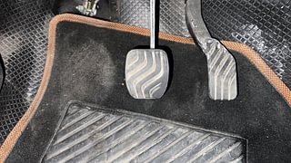Used 2019 Renault Kwid [2017-2019] CLIMBER 1.0 AMT Petrol Automatic interior PEDALS VIEW
