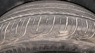 Used 2022 Volkswagen Taigun Highline 1.0 TSI AT Petrol Automatic tyres RIGHT REAR TYRE TREAD VIEW