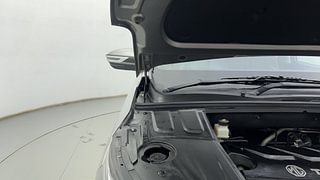 Used 2021 MG Motors Hector Plus Sharp 1.5 Petrol Turbo DCT 6-STR Petrol Automatic engine ENGINE RIGHT SIDE HINGE & APRON VIEW