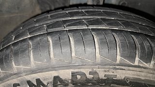 Used 2022 Renault Kwid Climber 1.0l SCE Petrol MT Petrol Manual tyres RIGHT FRONT TYRE TREAD VIEW