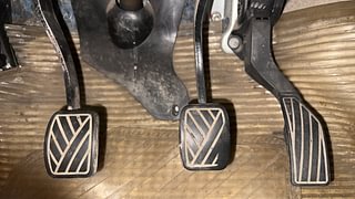 Used 2013 Maruti Suzuki Ertiga [2012-2015] Vxi Petrol Manual interior PEDALS VIEW