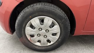 Used 2010 Hyundai i10 Sportz 1.2 AT Petrol Automatic tyres LEFT FRONT TYRE RIM VIEW