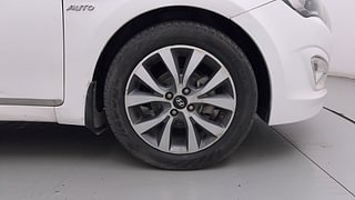 Used 2015 Hyundai Fluidic Verna 4S [2015-2017] 1.6 CRDi SX AT Diesel Automatic tyres RIGHT FRONT TYRE RIM VIEW