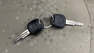 Used 2014 Chevrolet Spark [2012-2017] LS 1.0 Petrol Manual extra CAR KEY VIEW