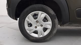Used 2020 Renault Kwid RXL 1.0 SCE Petrol Manual tyres RIGHT REAR TYRE RIM VIEW