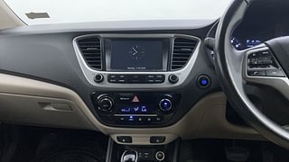 Used 2018 Hyundai Verna SX (O) 1.6 VTVT AT Petrol Automatic interior MUSIC SYSTEM & AC CONTROL VIEW