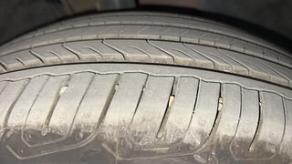 Used 2021 Skoda Kushaq Style 1.0L TSI AT Petrol Automatic tyres RIGHT FRONT TYRE TREAD VIEW