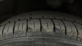 Used 2014 Hyundai Eon [2011-2018] Era + Petrol Manual tyres RIGHT FRONT TYRE TREAD VIEW