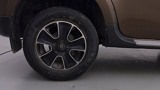 Used 2017 Renault Duster [2015-2019] 110 PS RXZ 4X2 MT Diesel Manual tyres RIGHT REAR TYRE RIM VIEW