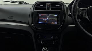 Used 2016 maruti-suzuki Vitara Brezza ZDI PLUS Dual Tone Diesel Manual interior MUSIC SYSTEM & AC CONTROL VIEW
