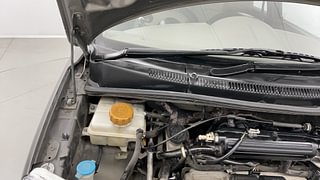 Used 2014 Chevrolet Spark [2012-2017] LS 1.0 Petrol Manual engine ENGINE RIGHT SIDE HINGE & APRON VIEW