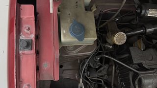 Used 2017 Renault Kwid [2015-2019] 1.0 RXT AMT Petrol Automatic engine ENGINE RIGHT SIDE VIEW