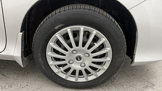 Used 2014 Honda City S Petrol Manual tyres RIGHT FRONT TYRE RIM VIEW