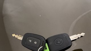 Used 2019 Renault Kwid [2017-2019] CLIMBER 1.0 AMT Petrol Automatic extra CAR KEY VIEW