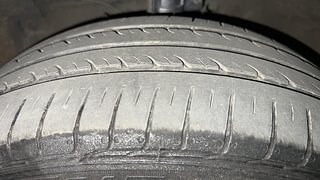 Used 2013 Maruti Suzuki Swift [2011-2017] ZDi Diesel Manual tyres LEFT FRONT TYRE TREAD VIEW