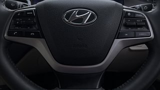 Used 2021 Hyundai Verna SX IVT Petrol Petrol Automatic top_features Airbags