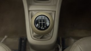 Used 2013 Maruti Suzuki Ertiga [2012-2015] Vxi Petrol Manual interior GEAR  KNOB VIEW