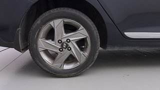 Used 2021 Hyundai Verna SX IVT Petrol Petrol Automatic tyres RIGHT REAR TYRE RIM VIEW