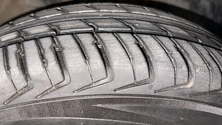 Used 2019 Renault Kwid [2015-2019] RXL Petrol Manual tyres RIGHT FRONT TYRE TREAD VIEW