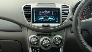 Used 2016 Hyundai i10 magna 1.1 Petrol Manual interior MUSIC SYSTEM & AC CONTROL VIEW