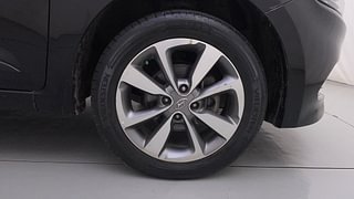 Used 2016 Hyundai Elite i20 [2014-2018] Asta 1.4 CRDI (O) Diesel Manual tyres RIGHT FRONT TYRE RIM VIEW